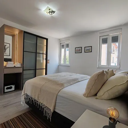 Faveria Amphitheater With Free Parking Penzion Pula