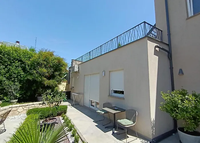 Faveria Amphitheater With Free Parking 4*