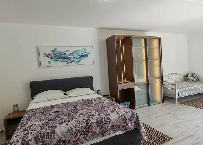 Faveria Amphitheater With Free Parking Pensión 4*