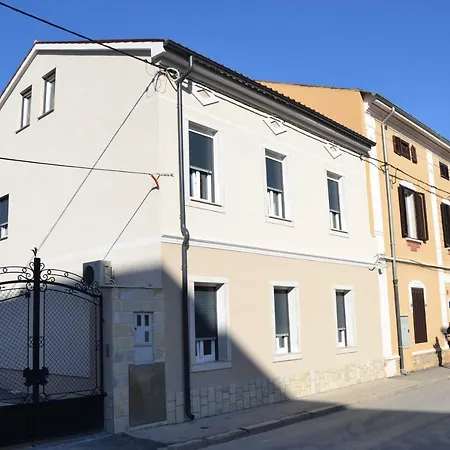 Faveria Amphitheater With Free Parking Gæstehus Pula