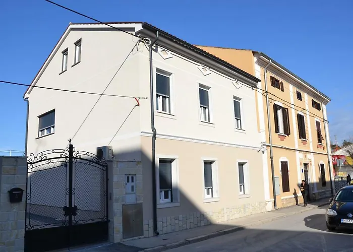 Faveria Amphitheater With Free Parking Guest house Pula